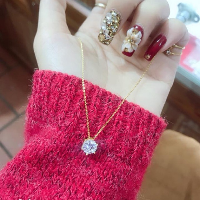 Dây chuyền vàng mặt đá trắng