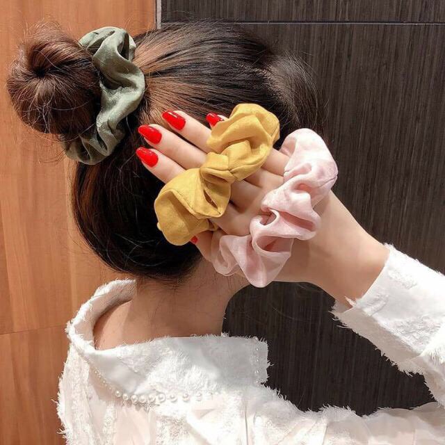 Cột tóc, buộc tóc vải scrunchies voan trơn bóng siêu bự loại 1 (DCQ54)