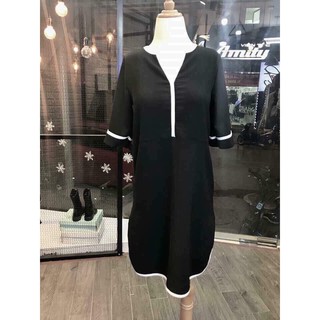 Váy bầu đen viền trắng