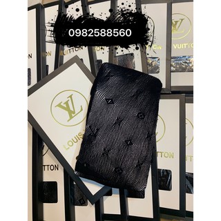 Quần tất lưới LV