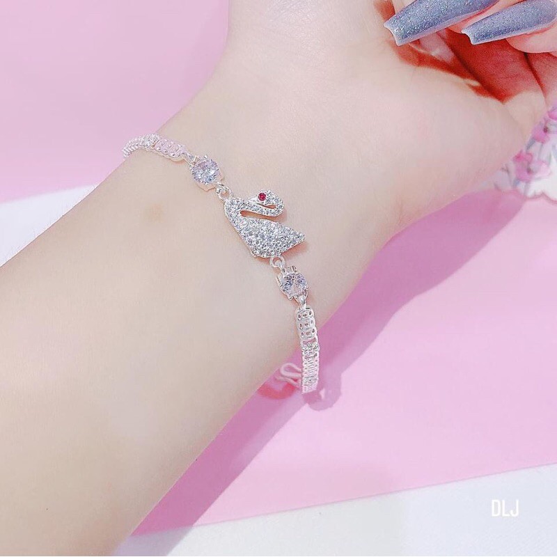 LẮC TAY MẶT THIÊN NGA MÀU TRẮNG BẠC TA HOT TREND CHO NỮ