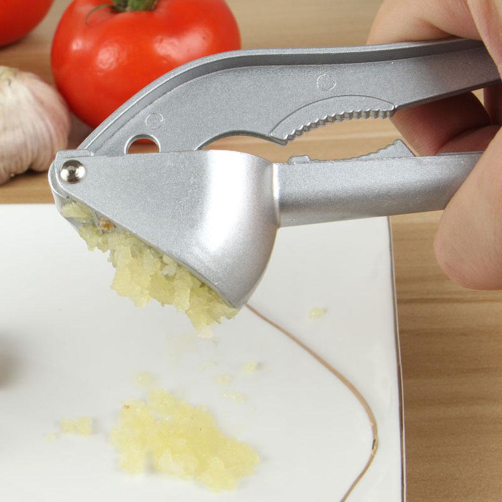Dụng Cụ Nghiền Tỏi Mới Cho Nhà Bếp