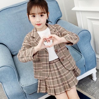 Sét vest kẻ kèm chân váy xếp li cute