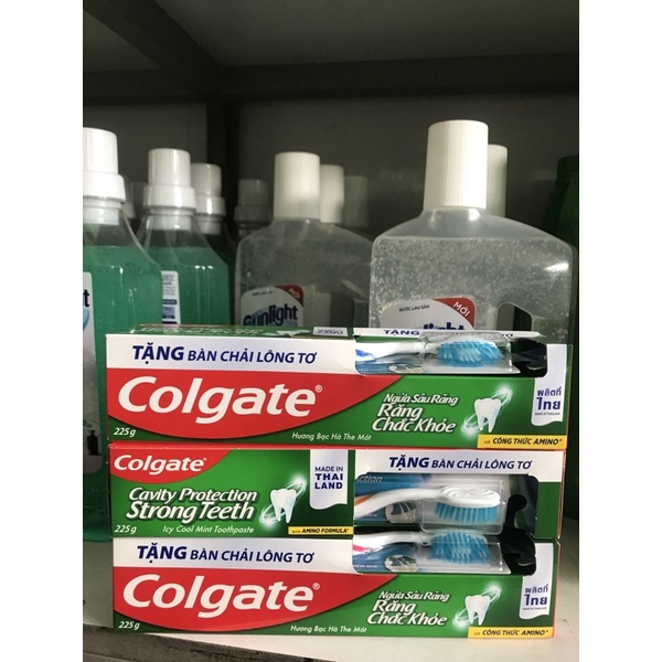 Kem đánh răng Colgate ngừa sâu răng 225g tặng bàn chải