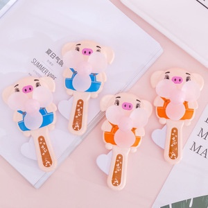 Quạt tay mini sử dụng cót, quạt cầm tay dễ thương mùa hè