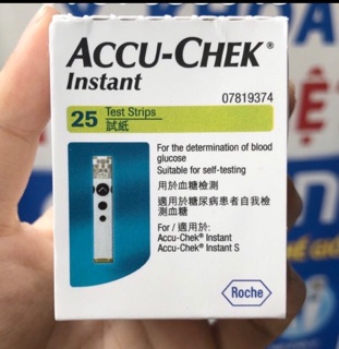 Que thử đường huyết Accu-Check Instant.