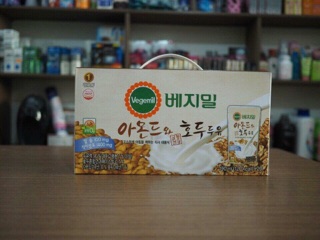 Sữa óc chó hạnh nhân