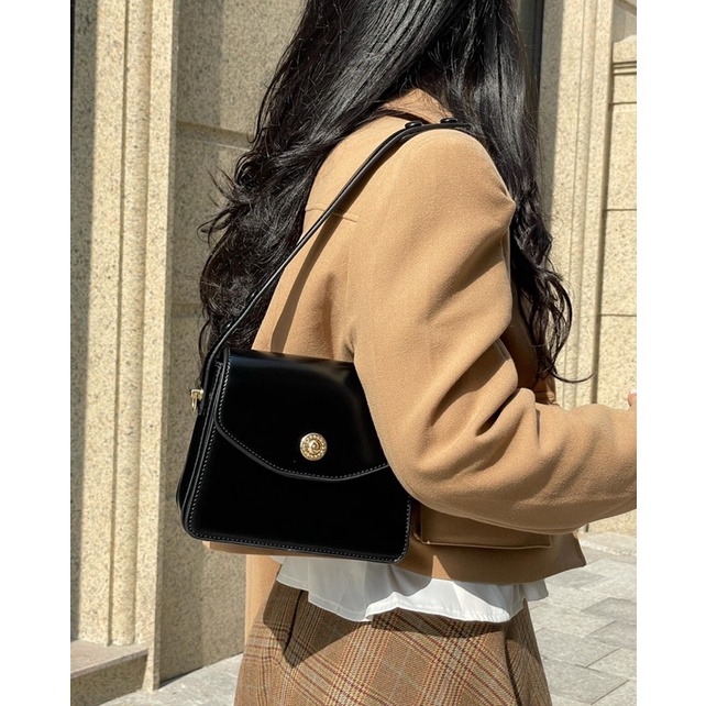 Túi xách FULA màu đen điệu đà