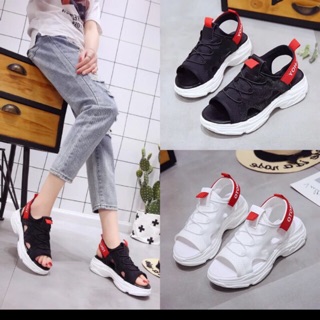 San dan đế cao chữ MOTO