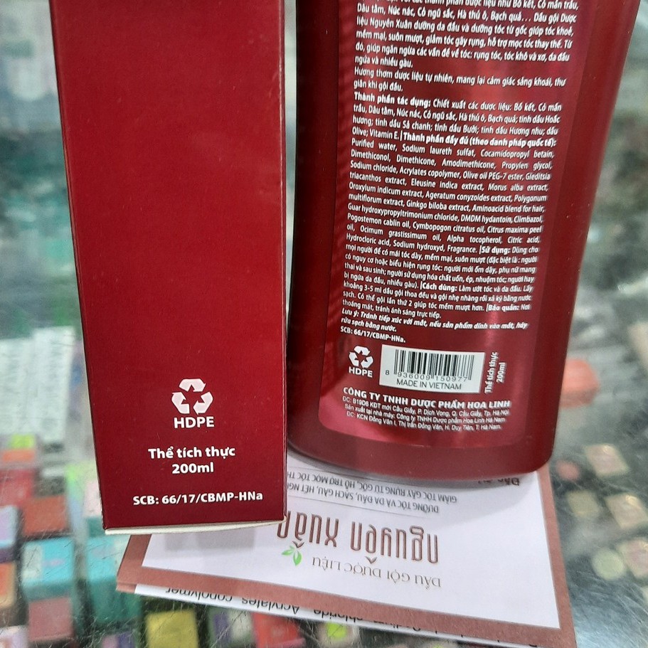 Dầu gội Dược liệu Nguyên Xuân nâu 200ml