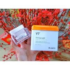 ( 💥❤️ SIÊU HOT 2023 ❤️💥) Kem Dưỡng Trắng Da V7 Toning Light Dr.Jart+ 50mL Chuẩn