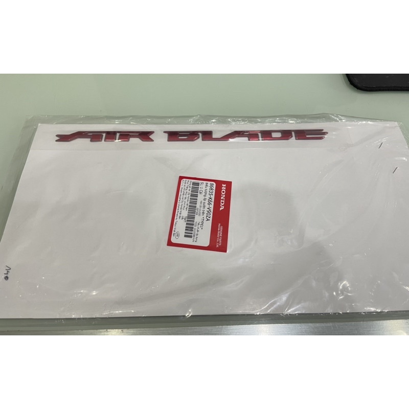 Tem chữ nổi Air blade 2017-2019 chính hãng honda màu đỏ một bên
