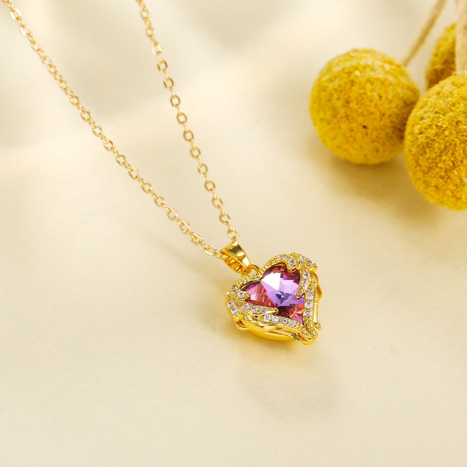 Fashionable New Ocean Heart Necklace Women's Love Color Crystal Diamond Pendant Real Gold Color Clavicle Chain Jewelry