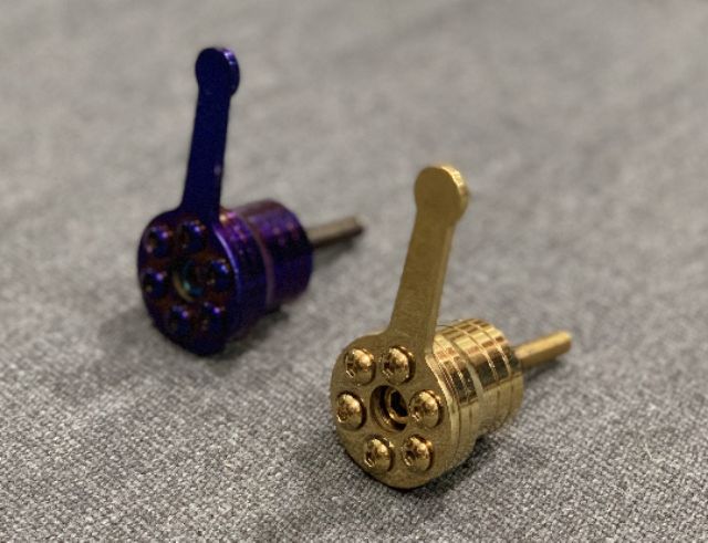 Móc giữa 6 ốc titan