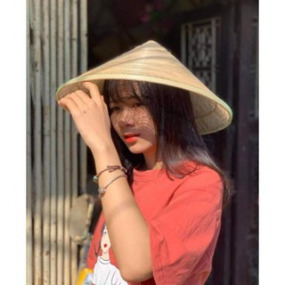 Nón lá thưa chụp ảnh đẹp