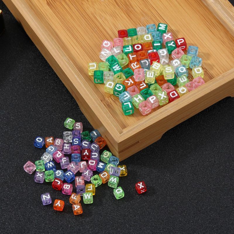 Hạt vuông acrylic trong suốt 6mm/7mm khắc chữ cái tiếng Anh dùng làm trang sức thủ công