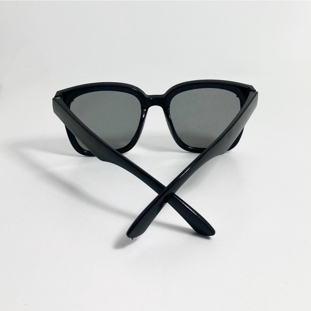 Kính mát trẻ em thời trang JJ2022026 gọng vuông, tròng đen chống bụi, chống tia UV dành cho bé từ 2 đến 6 tuổi