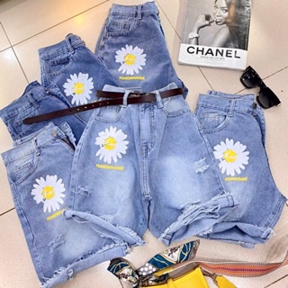 Quần Jeans Ngố Rách Bông Cúc❤️