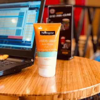 Sữa rửa mặt Neutrogena Đức