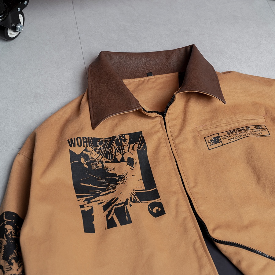 BLANK | Áo khoác khaki WORK HARD 2 lớp phối cổ da - Nâu Beige
