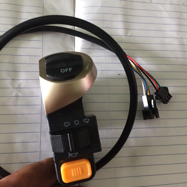 Cụm công tắc đèn còi xi nhan