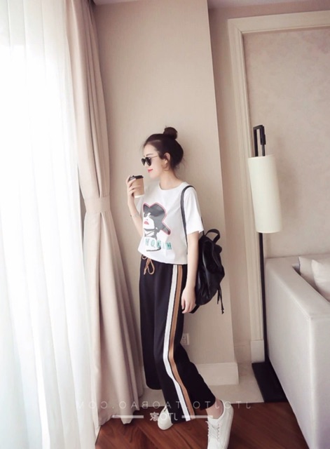 Quần sọc suông xẻ gấu