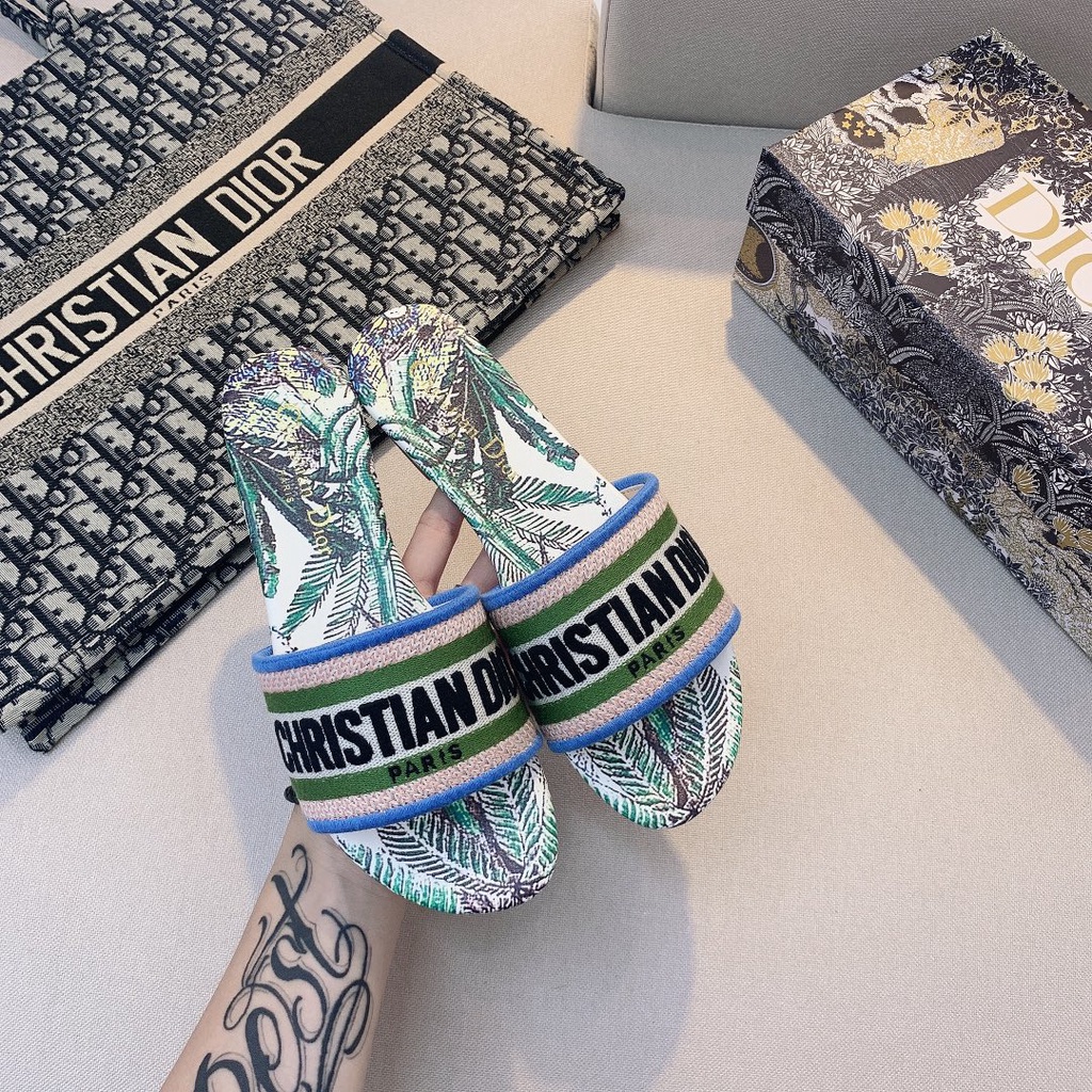 2022 Sandal Nữ Da Tổng Hợp Đế Phẳng Họa Tiết Mới