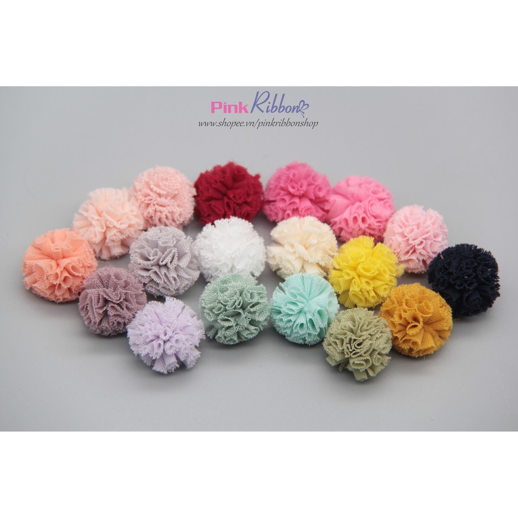 Pompom các màu cỡ 2.5cm làm phụ liệu thời trang, may mặc