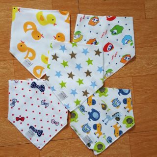 Khăn tam giác cotton hàng quảng châu loại 1 cho bé trai bé gái, khăn vạt chéo cotton cúc bấm, khăn chéo bấm cúc