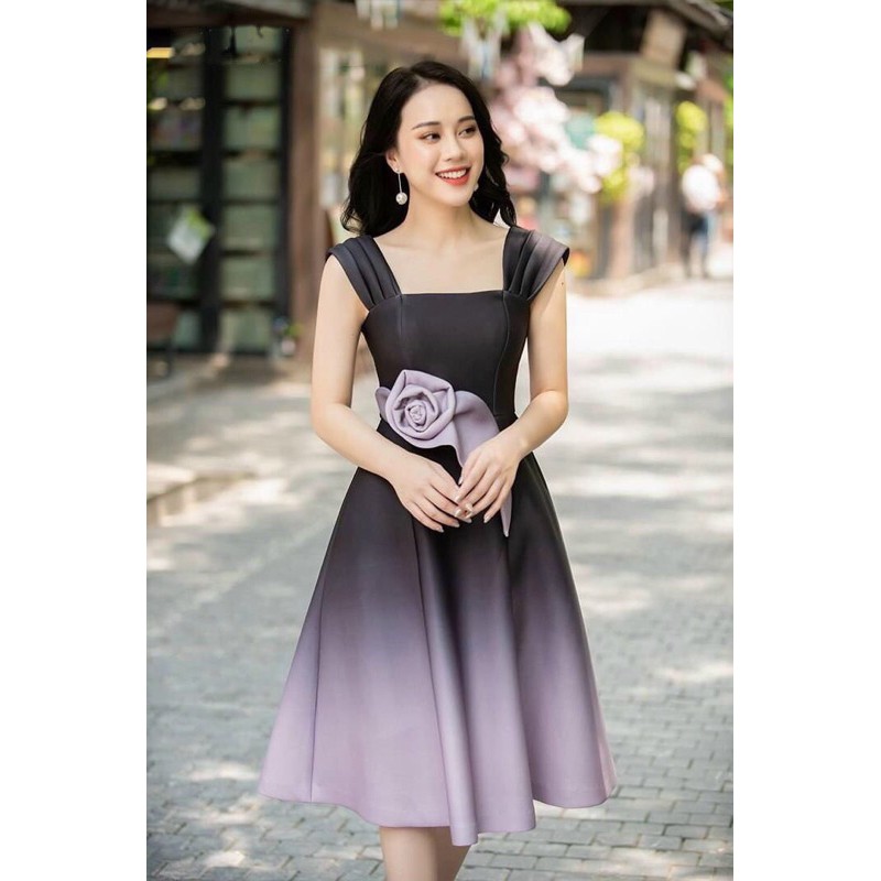 ĐẦM XOÈ OMBEF ĐÍNH HOA EO