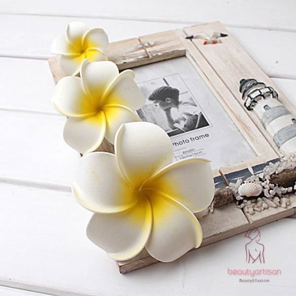 Cài tóc hình hoa sứ sống động xinh đẹp cho phái nữ