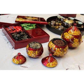 Bộ ba hũ mứt Tết dáng mận vẽ hoa mai nền đỏ MNV-QT09