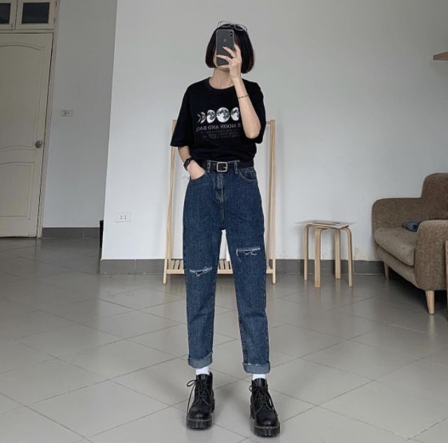 Baggy jeans nữ xanh đậm rách gối