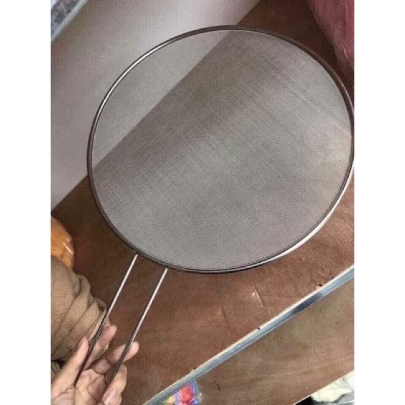 Nắp đậy chảo bằng lưới Inox chống văng dầu, giữ đồ ăn giòn khi chiên