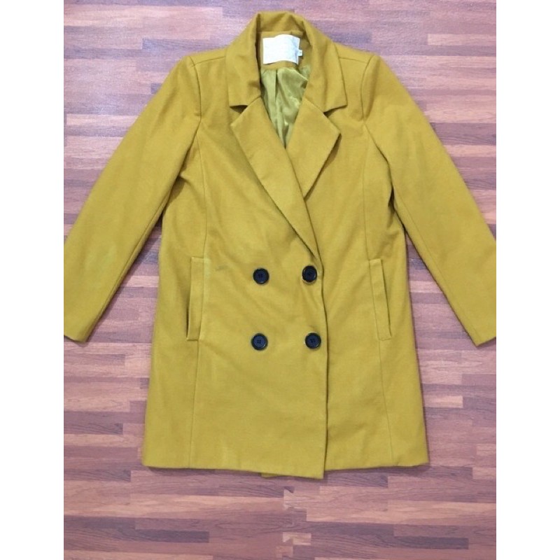 Áo dạ màu vàng 4 cúc