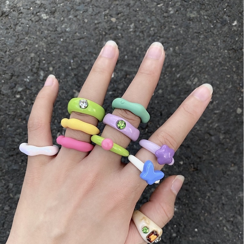 Nhẫn nhựa nhiều màu phong cách Hàn Quốc