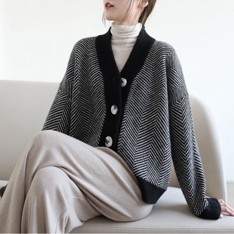 Áo khoác len cardigan cổ chữ V sang trọng