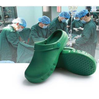 Dép y tế kín chân đi phòng phẫu thuật-sục y tế không lỗ-dép y khoa chống thấm nước, chống trượt đi phòng thí nghiệm