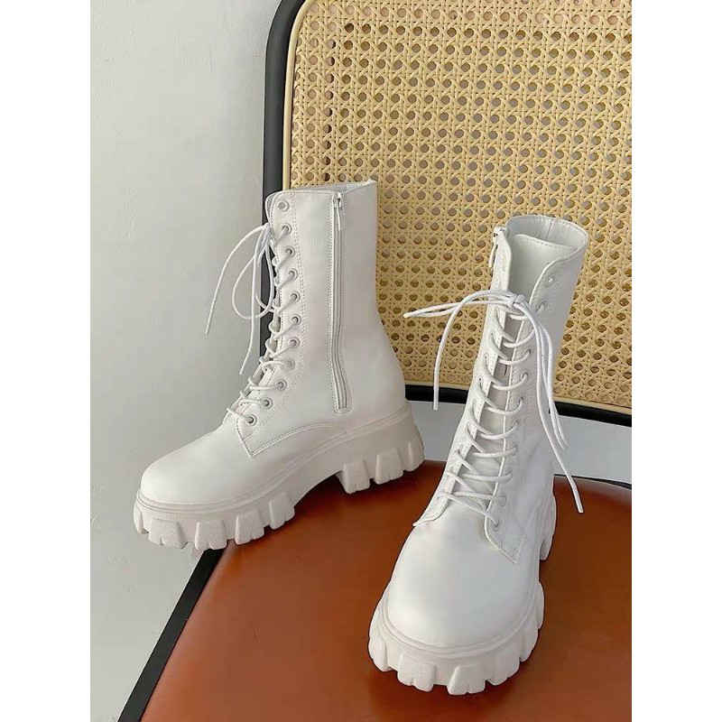 Boot cổ cao đan dây trắng đen | BigBuy360 - bigbuy360.vn