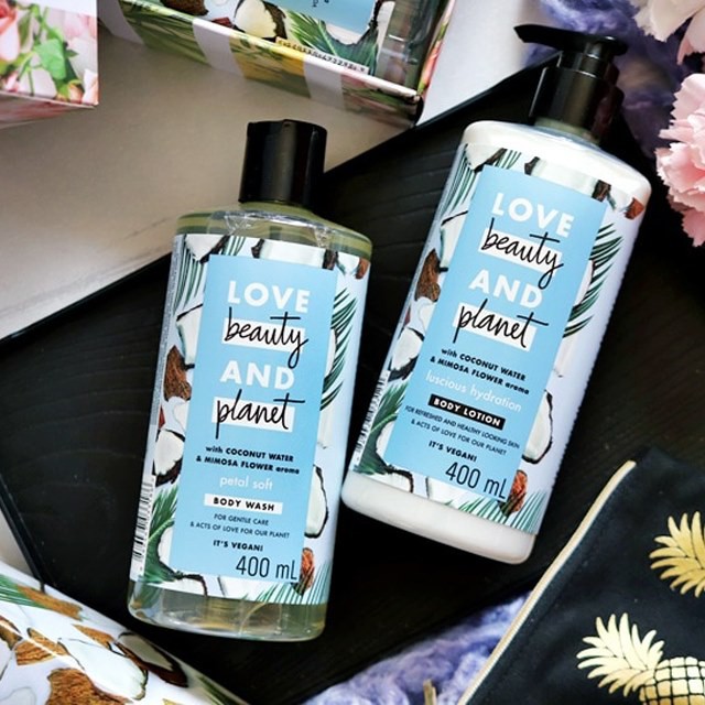 Combo giúp tóc bồng bềnh dầu gội và dầu xả Love beauty and Planet 400ml/chai