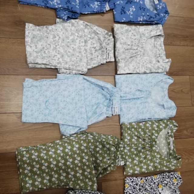 Bộ quần áo mặc ở nhà