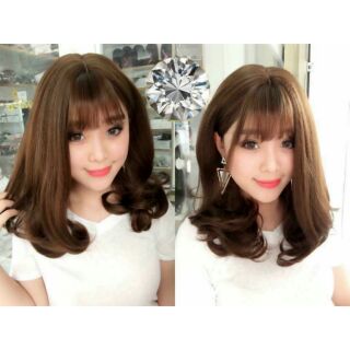 Tóc giả lửng cụp đuôi