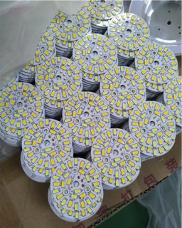 Led vỉ hạt 7w-3màu, chạy chấn lưu
