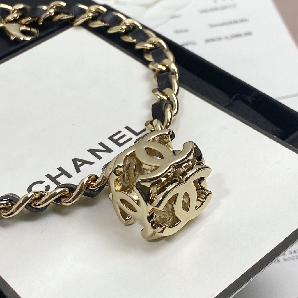 Dây chuyền 𝐶ℎ𝑎𝑛𝑒𝑙 CN cao cấp phong cách unisex thời thượng