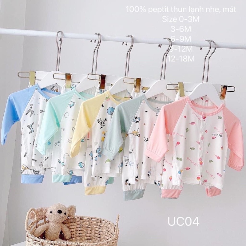 Bộ dài tay Unchi cài thẳng phối màu.