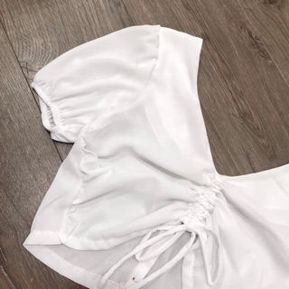 ÁO CROPTOP TRẮNG CỔ TIM LƯNG NÚT MANG 2 KIỂU