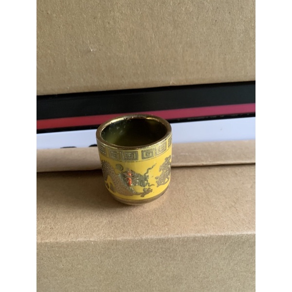 Chung nước lẻ thờ cúng