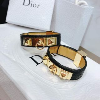 Vòng tay hm bản nhỏ