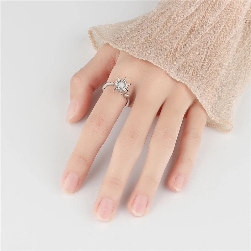 Nhẫn Hở Màu Vàng Đồng Hình Hoa Hướng Dương/Mặt Trăng/Ngôi Sao Dạng Xoay Trang Trí Đám Cưới