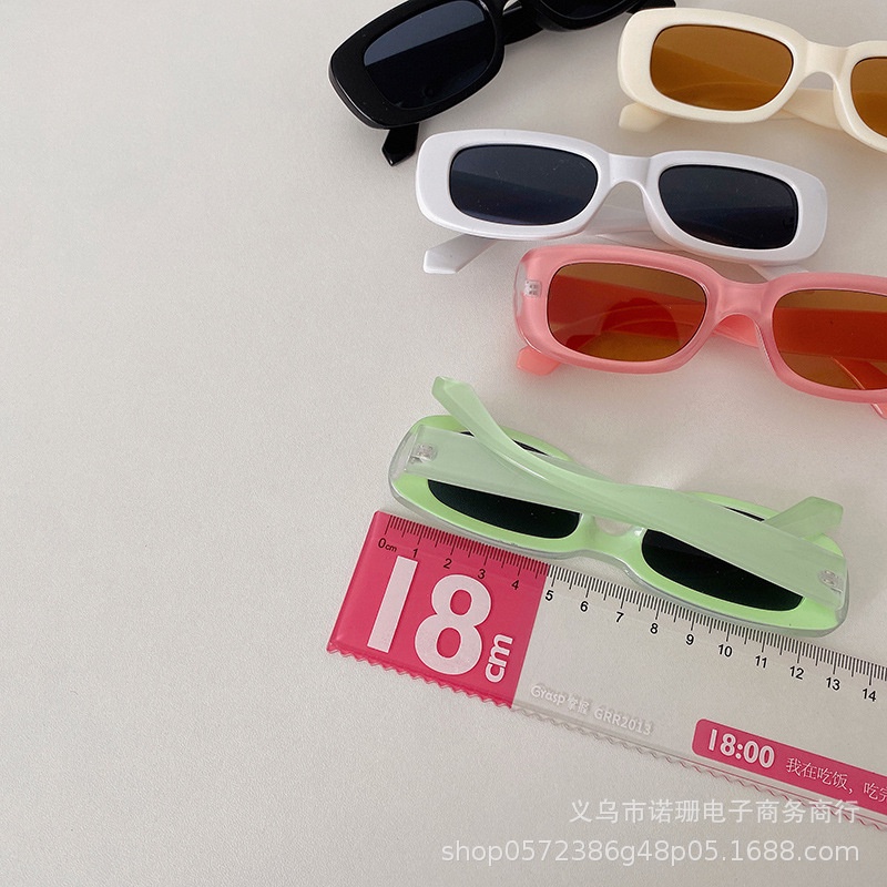 Kính vuông màu trơn chống tia UV400 phong cách Hàn Quốc cho bé